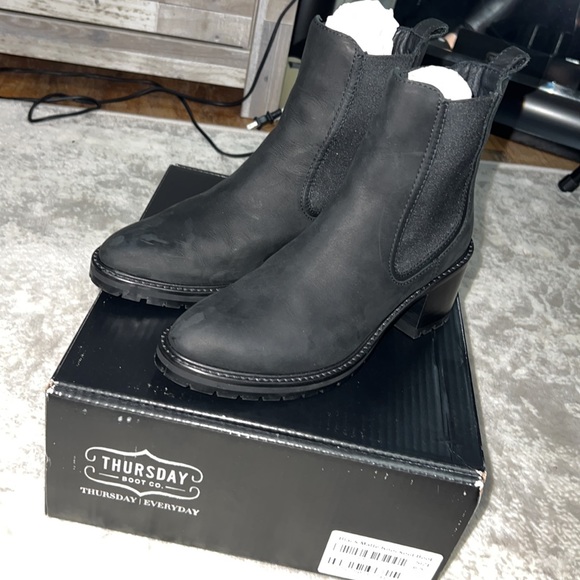 Thursday Boots Co. Chelsea Knockout Leather Boot - Picture 2 of 9